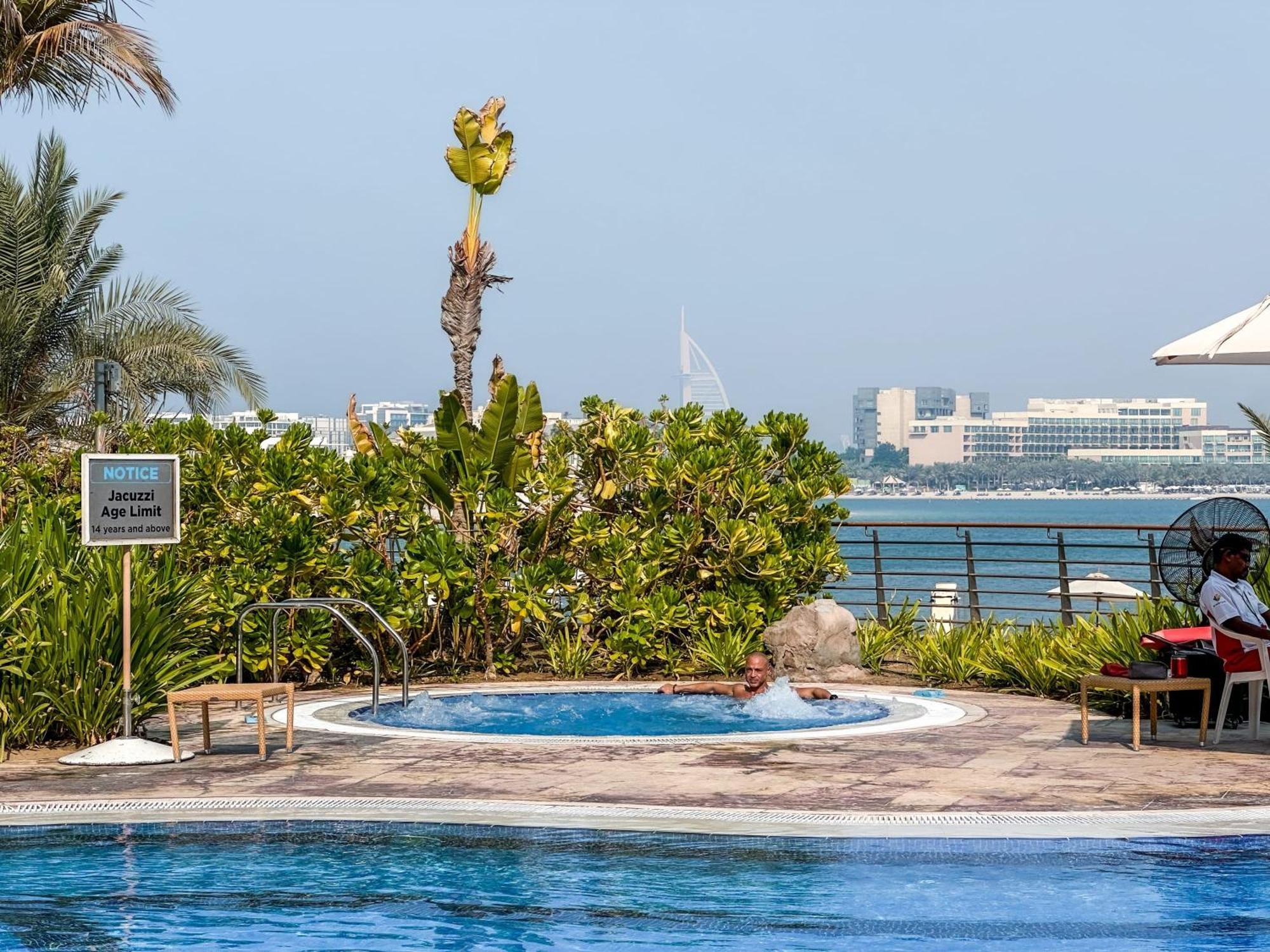 Modern Beachfront 1Br Apartment - Tiara Residence Dubai Ngoại thất bức ảnh