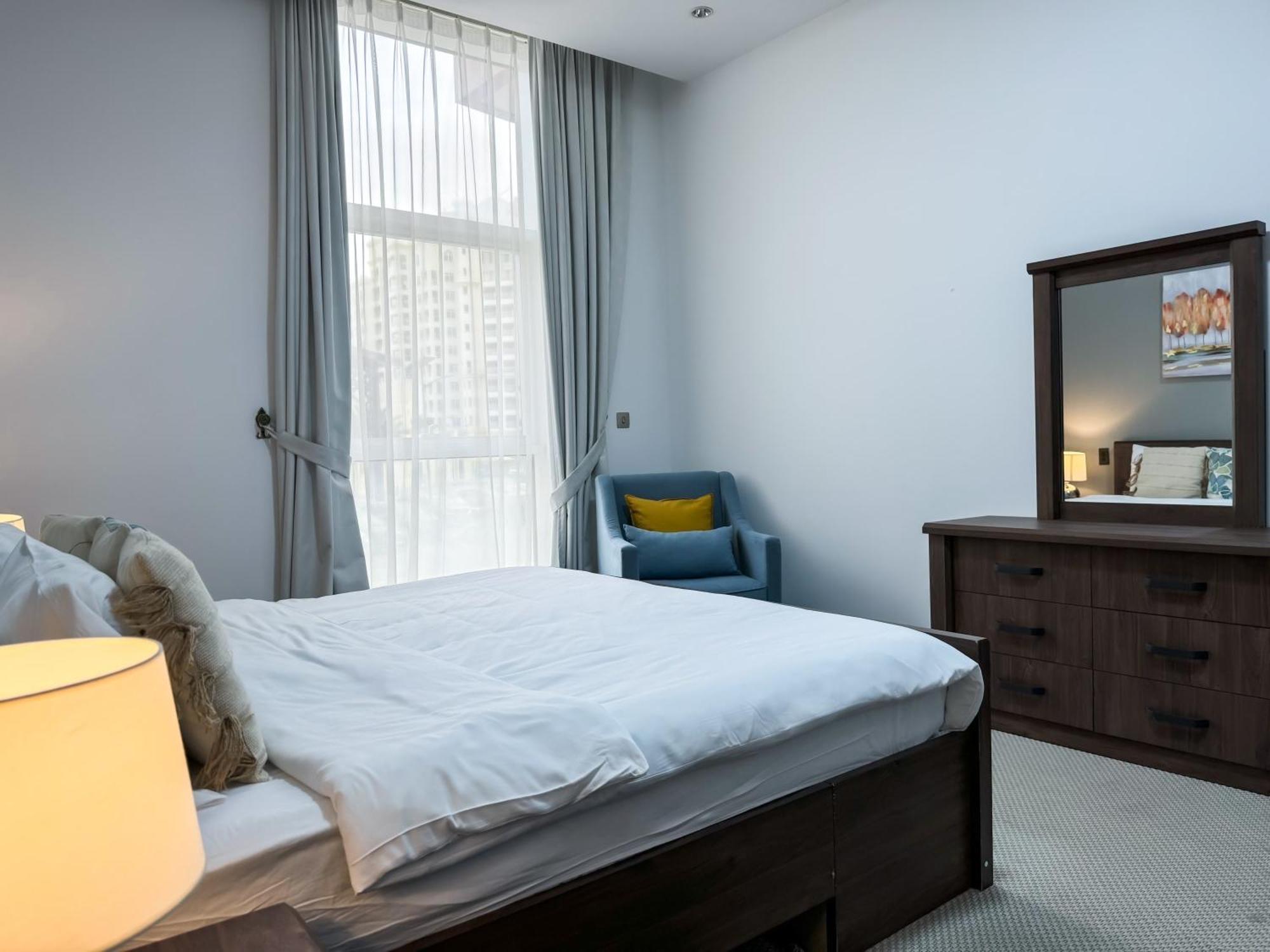Modern Beachfront 1Br Apartment - Tiara Residence Dubai Ngoại thất bức ảnh